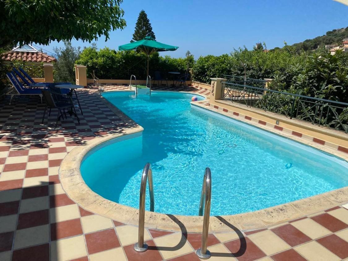 Villa Tzitzifies Kourouklata Exterior foto