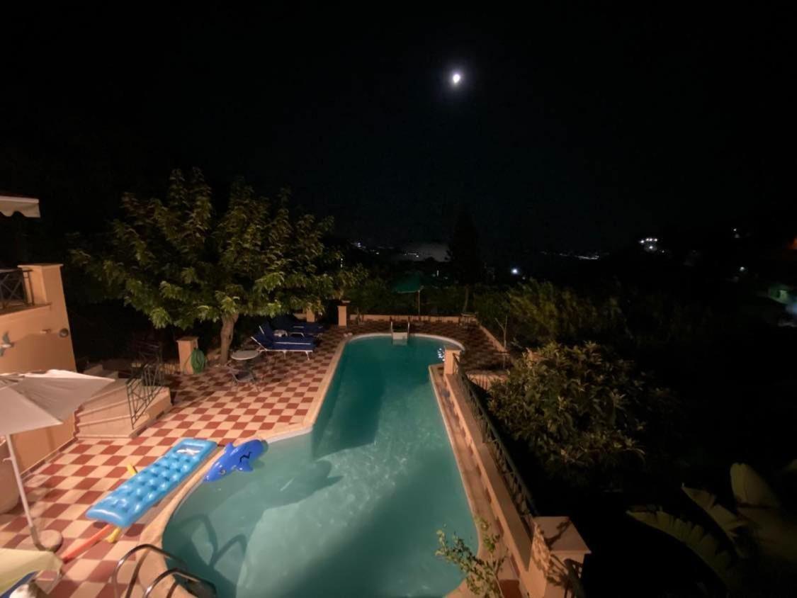 Villa Tzitzifies Kourouklata Exterior foto
